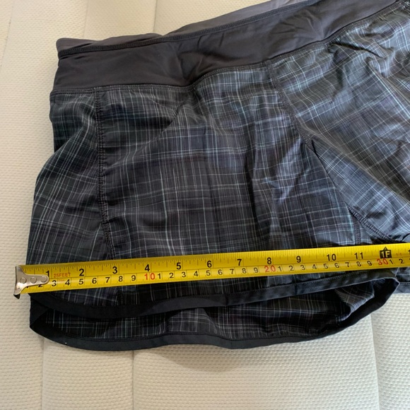 lululemon Hot High-Rise Lined Short - Picture 5 of 9